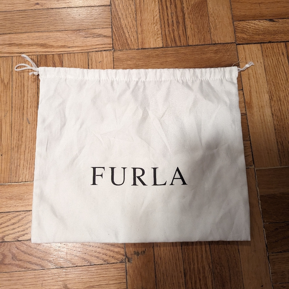 Furla crossbody flap bag with dustbag - Picture 9 of 11